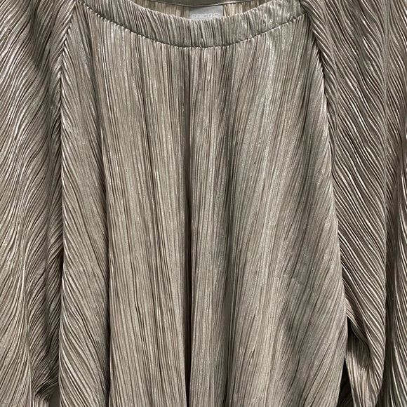 NWOT CHICO’S SHIMMERY CRINKLE TOP IN CHAMPAGNE - Picture 2 of 6